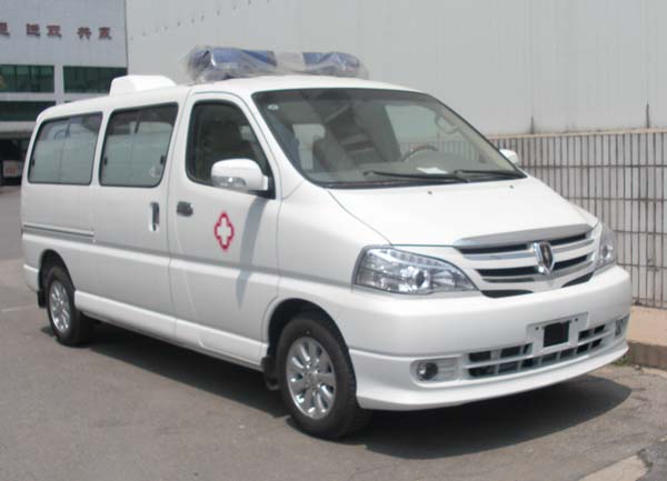 金杯牌SY5031XJHL-D4S1BG29型救護(hù)車