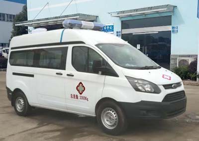 程力威牌CLW5035XJHJ5型救護(hù)車
