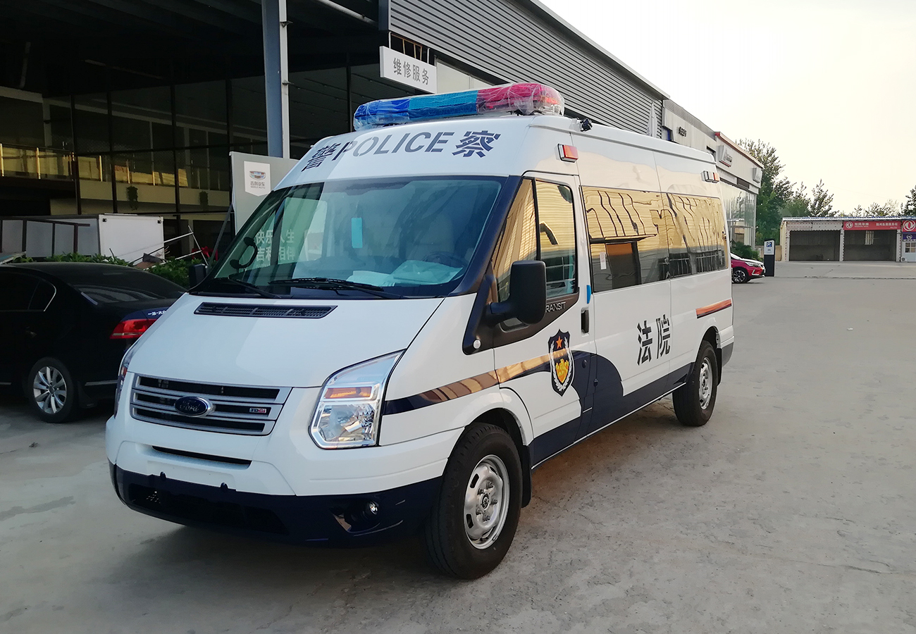 福特V348囚車-1
